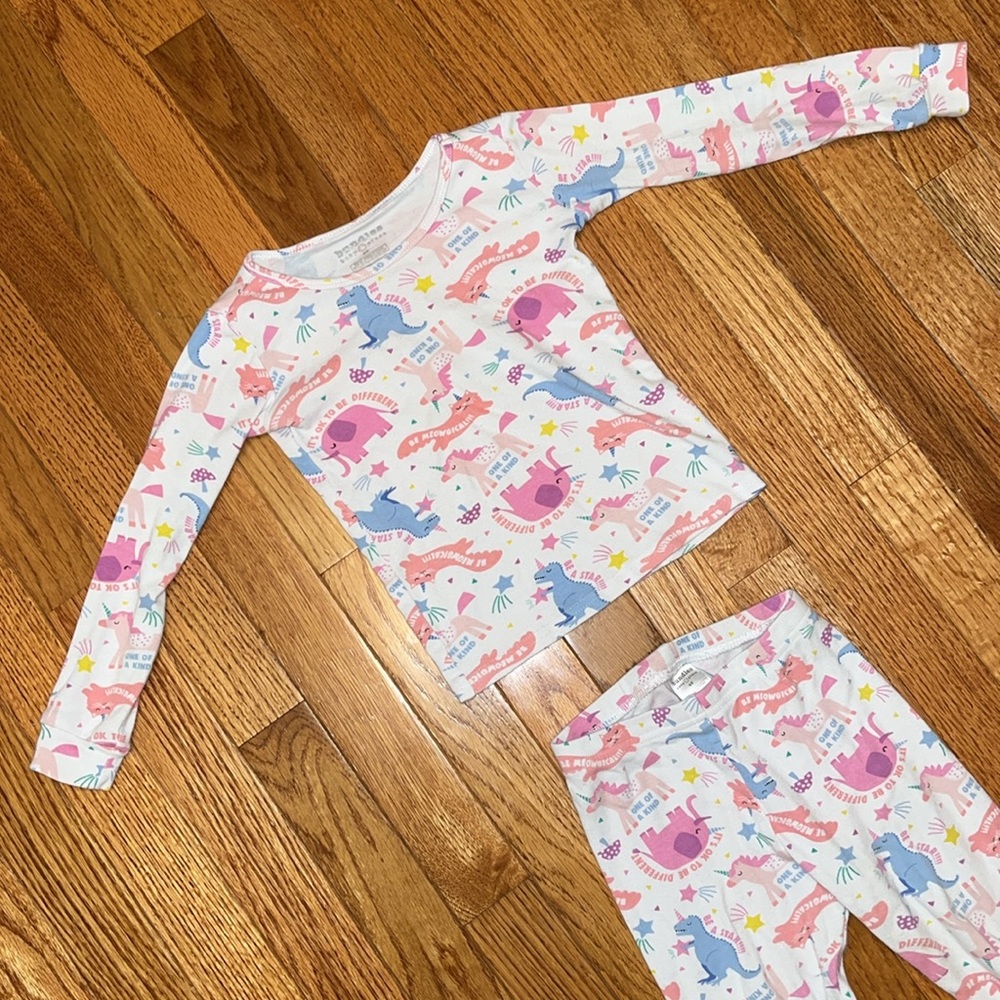 BUNDLES BABY PLACE PJS - Picture 2 of 5